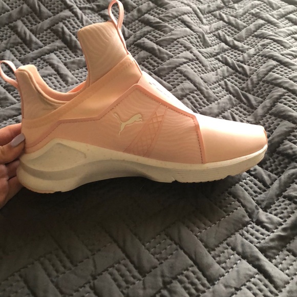 Puma - Picture 5 of 5